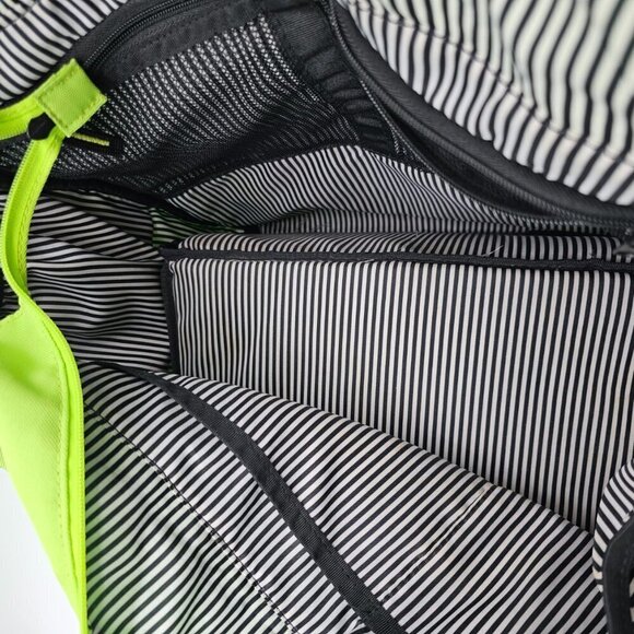 6 Pack Fitness Prodigy Camille Meal Management Tote Lime Green/Black - Picture 13 of 16